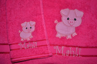 Piggy Appliqued Bath Towel